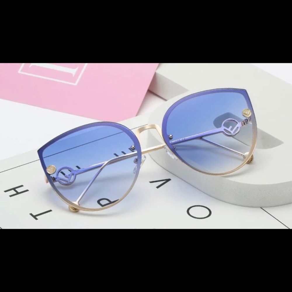 Women’s sunglasses